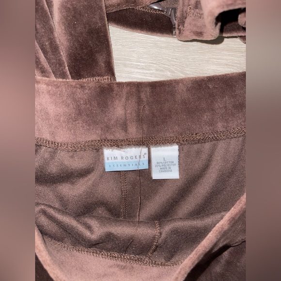 Brown Vintage Tracksuit - Picture 2 of 3